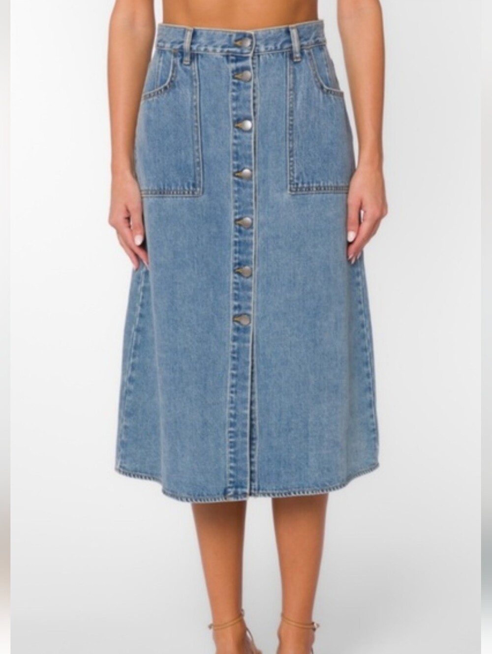 VELVET HEART Tanna light wash button front denim midi skirt